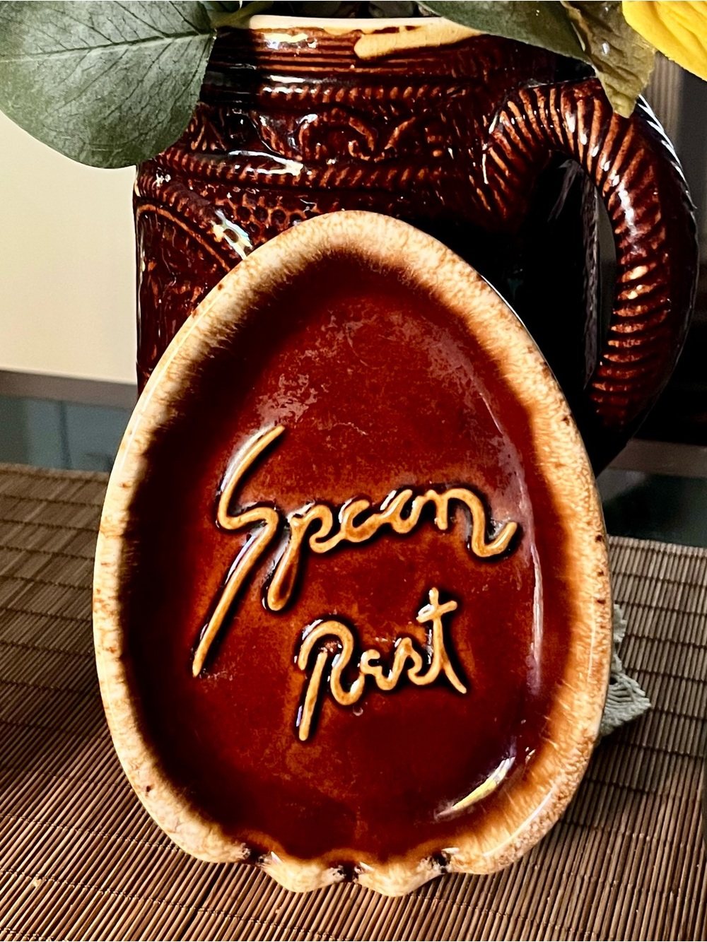 Hull Pottery Spoon Rest 1960’s-1980’s